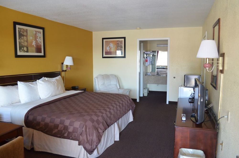 Americas Best Value Inn - Batesville Room photo