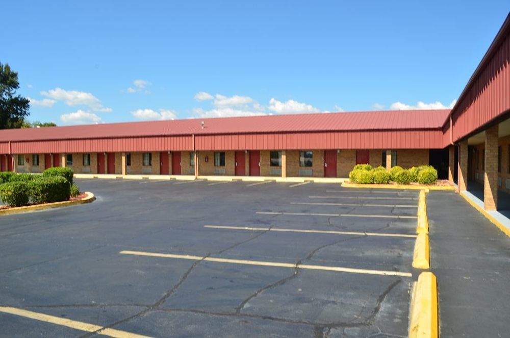Americas Best Value Inn - Batesville Exterior photo
