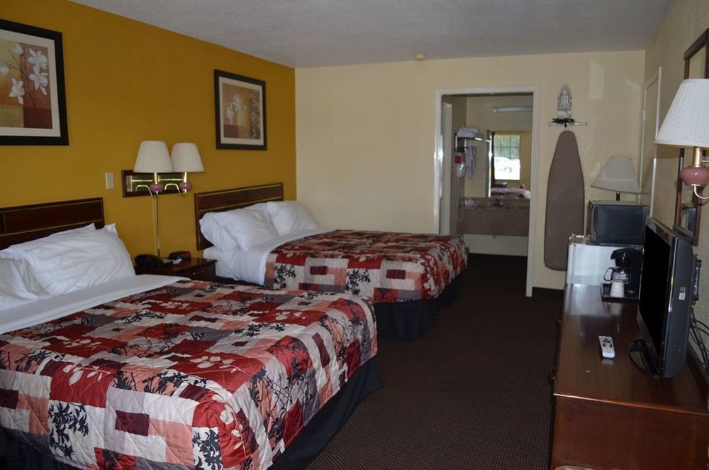 Americas Best Value Inn - Batesville Room photo