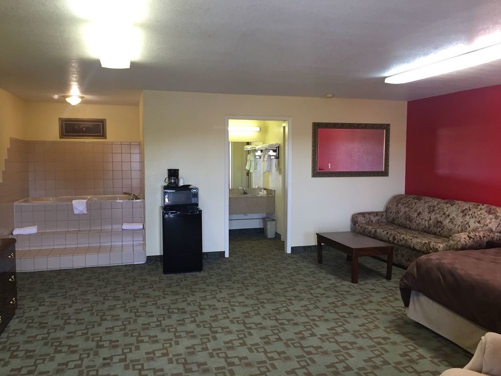 Americas Best Value Inn - Batesville Room photo