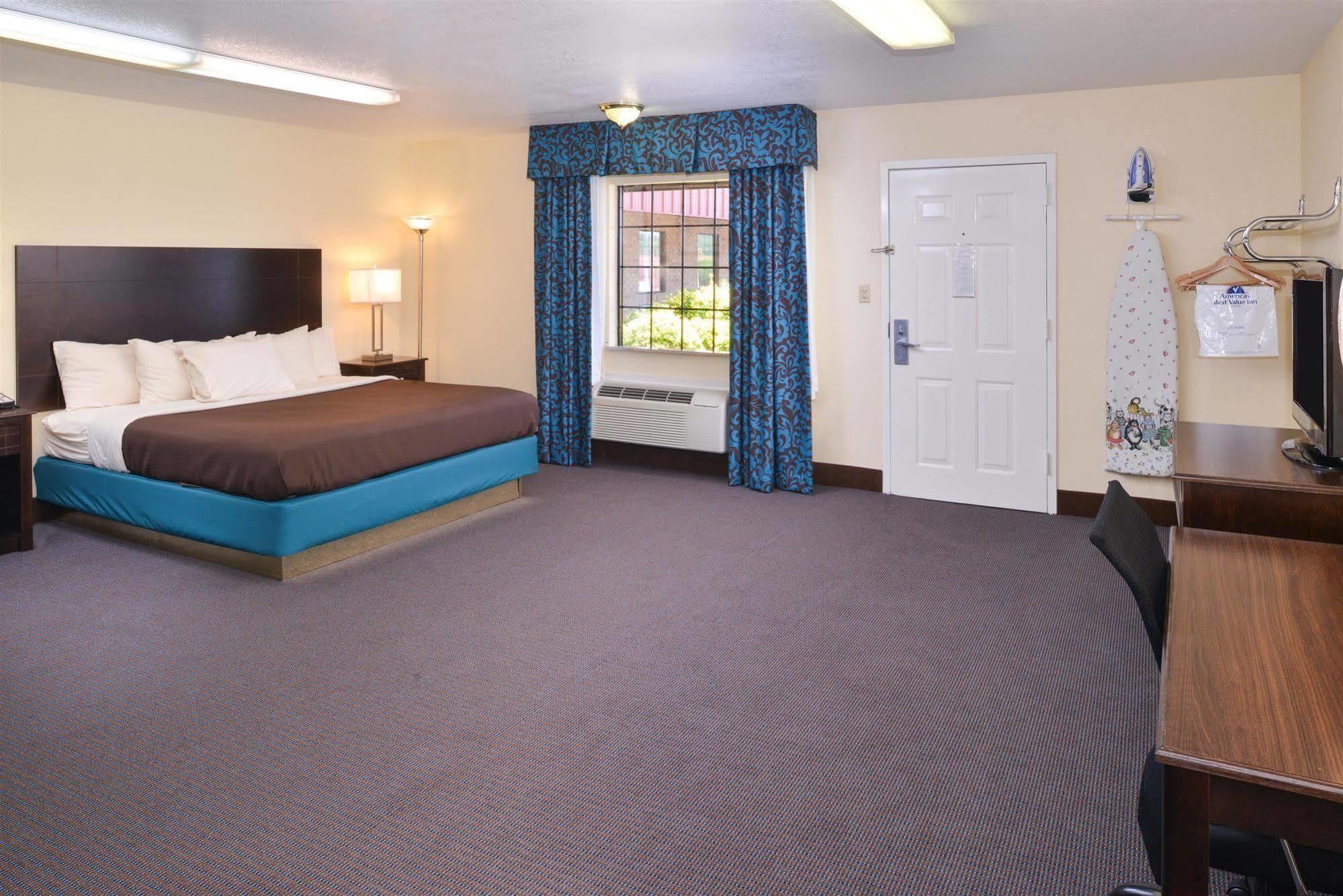 Americas Best Value Inn - Batesville Exterior photo
